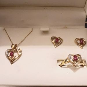 10K YG GENUINE RUBIES/ DIA HEART 4PC JEWELRY SET NWT IN BOX